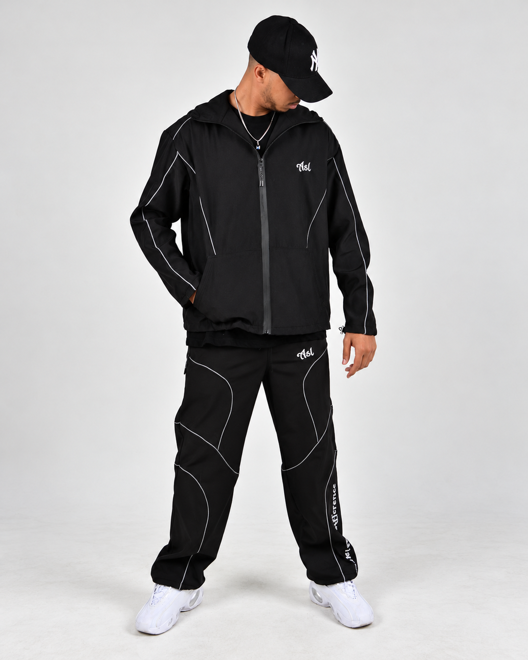 ASELIYOUN BLACK VENUM